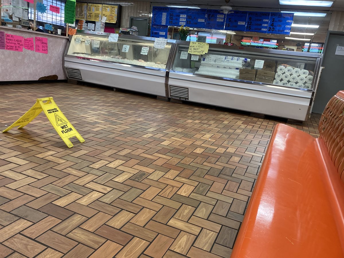 Hank's Fish Market